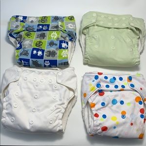 Bundle of 4 Rumparooz cloth diapers
